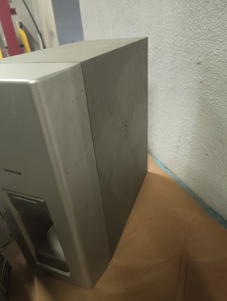 Głosniki i subwoofer do kina domowego Thomson DPL909VD