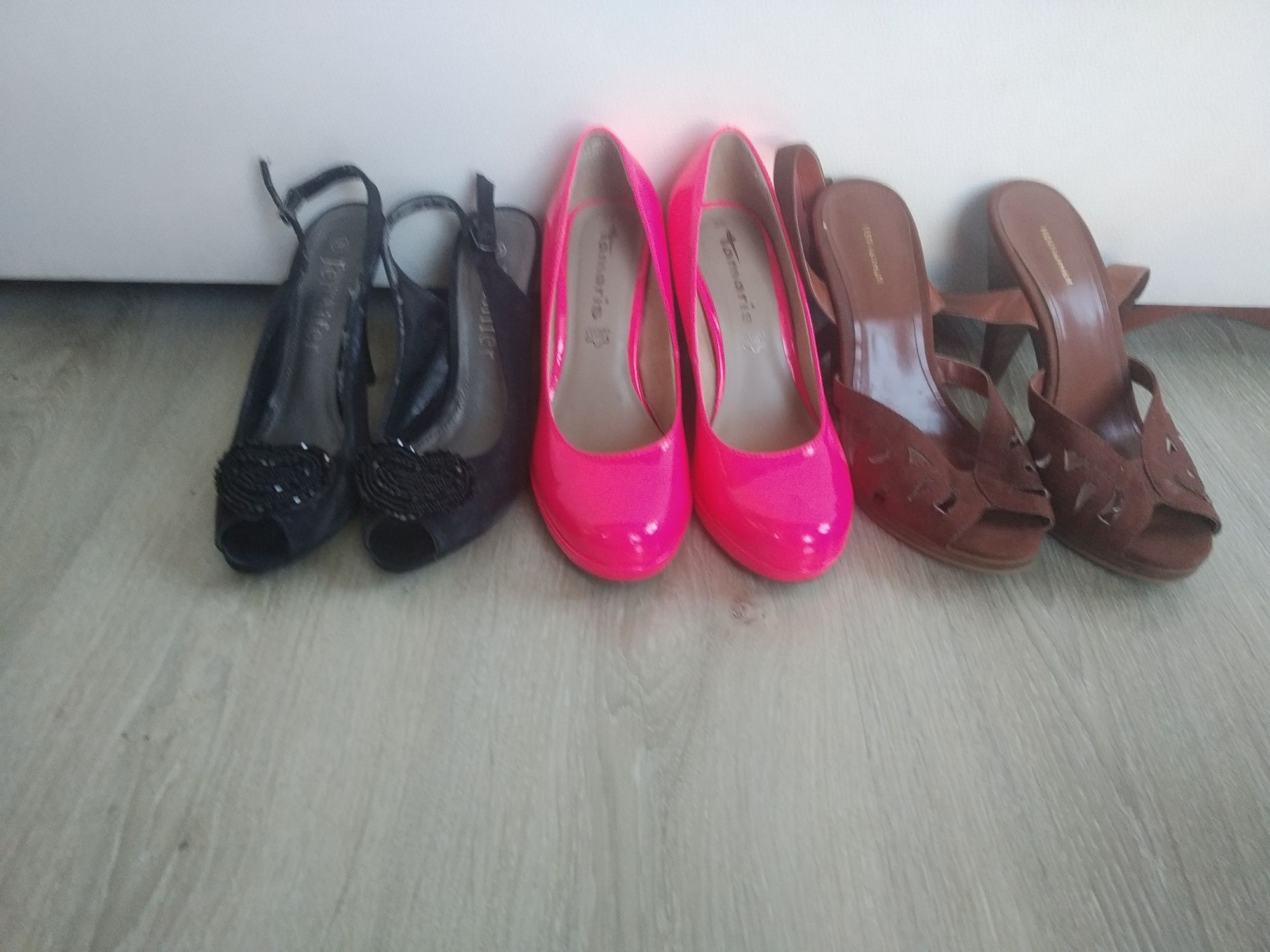 Buty na wysokim obcasie r. 39