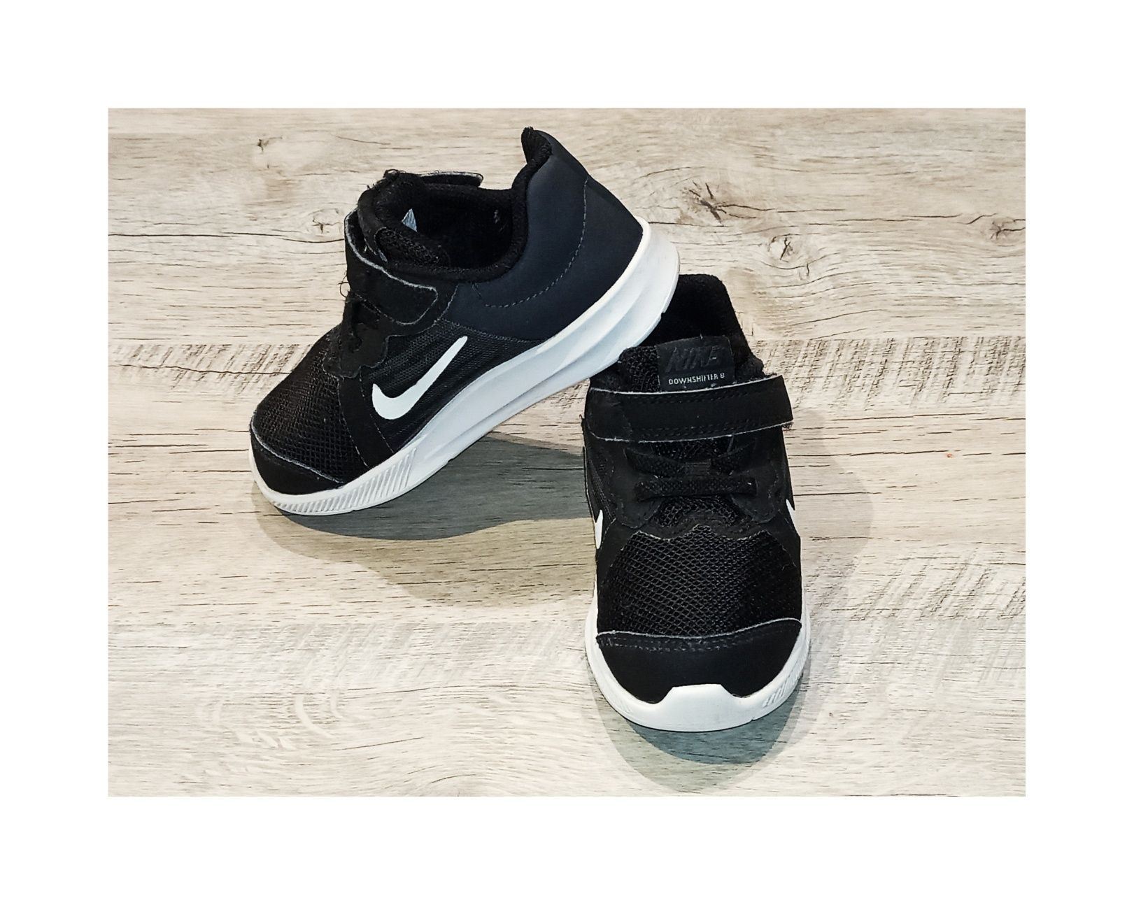 Nike buty sportowe 25 czarne białe siateczka lekkie adidasy