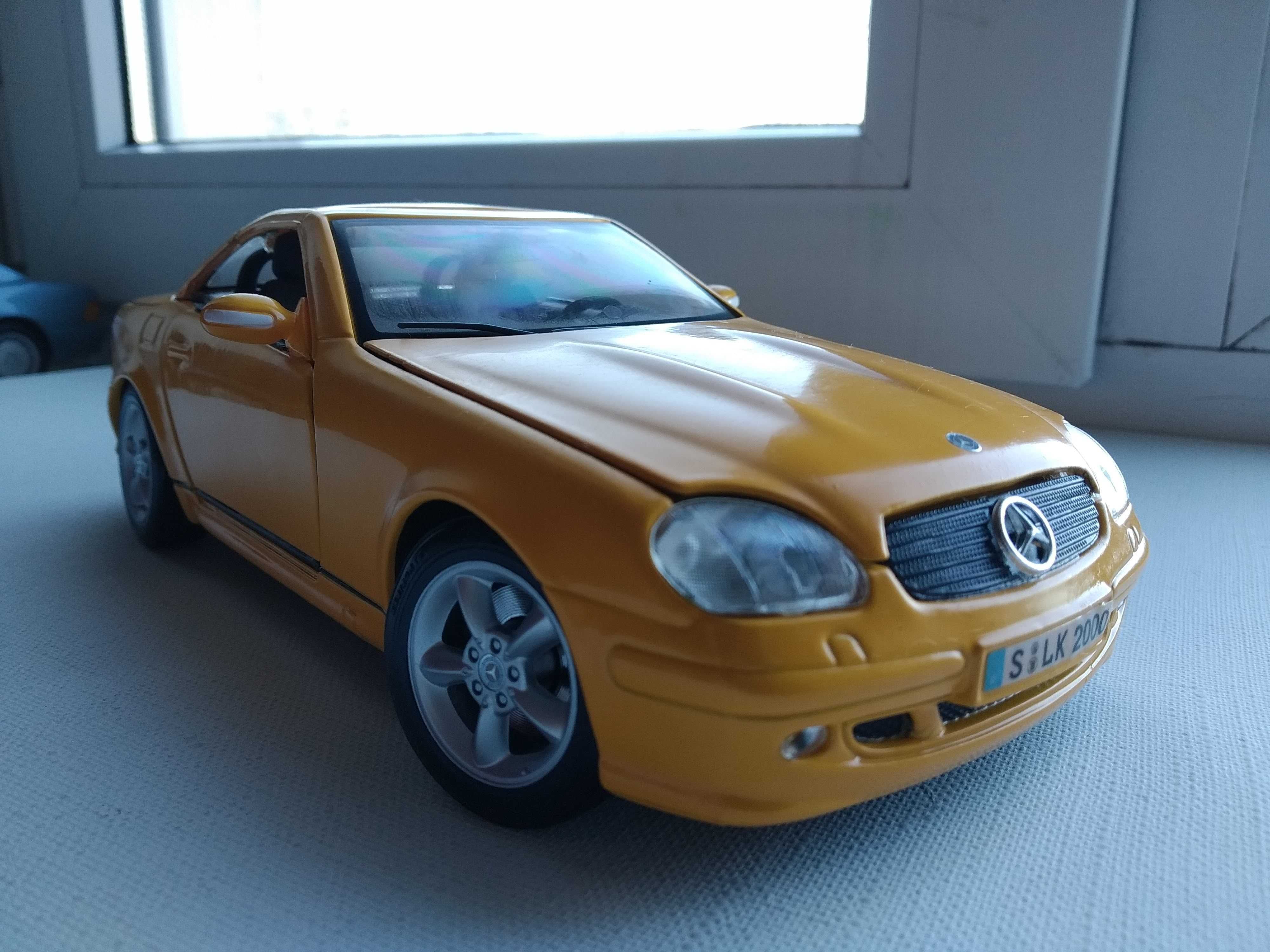 Mercedes-Benz SLK AMG Maisto 1:18