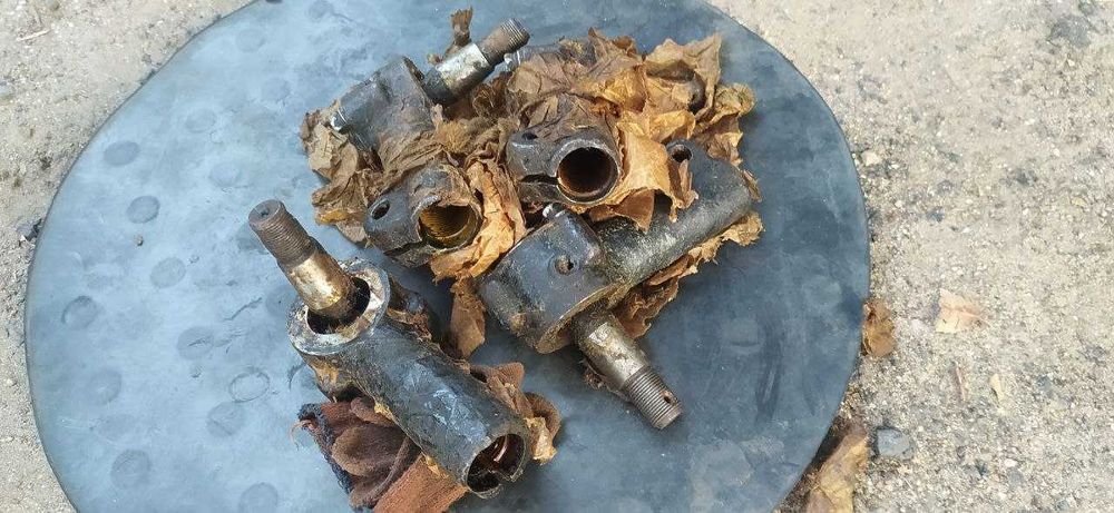 наконечники поперечної рульової тяги Зіл -13.Made  СССР для військових