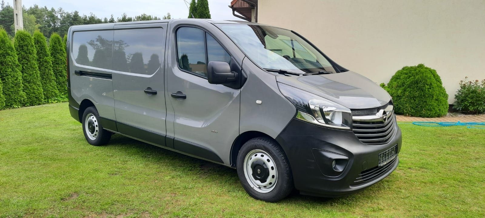 Opel Vivaro  Renault Trafic L2H1 Long Navi Klima Bogata wersja