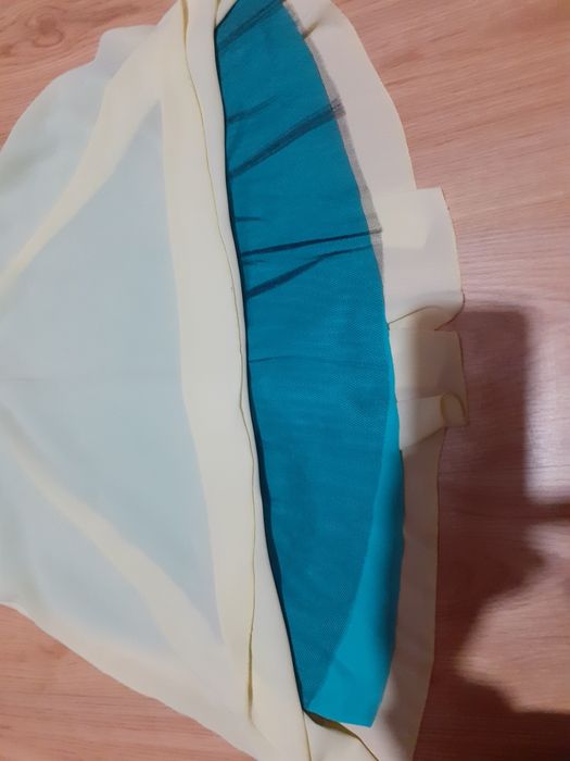 Vestido parte do peito ganga e parte saia poliester verde limão