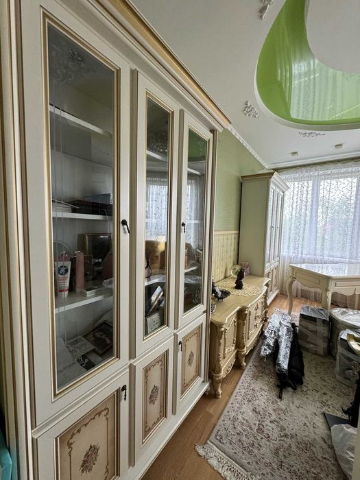 Продаж трикімнатної квартири. Тихий спокійний район