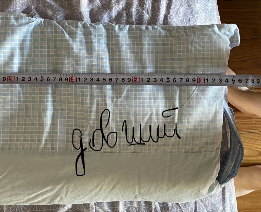 Бортики, захист на ліжко з балдахіном