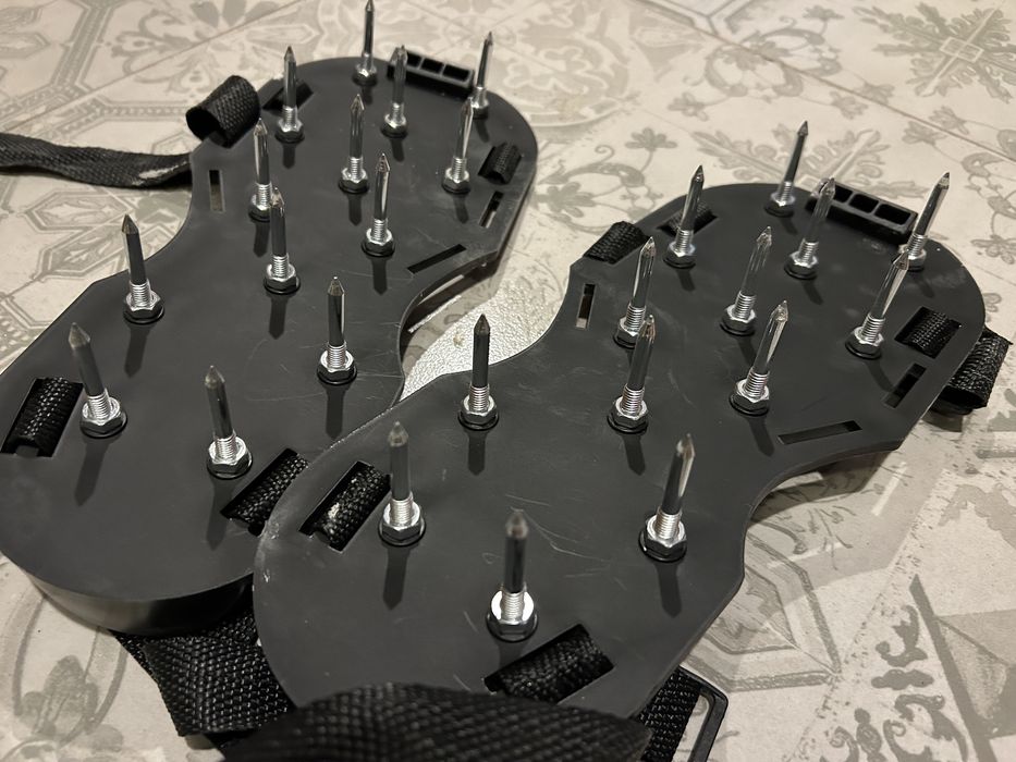 Nakładki podeszwy do butów z kolcami do wylewki