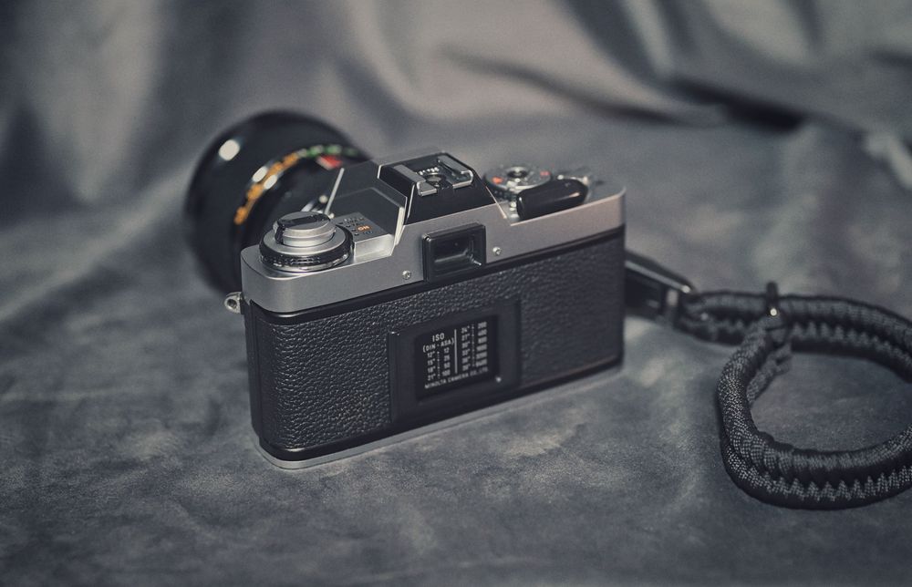 Analogowy aparat fotograficzny Minolta