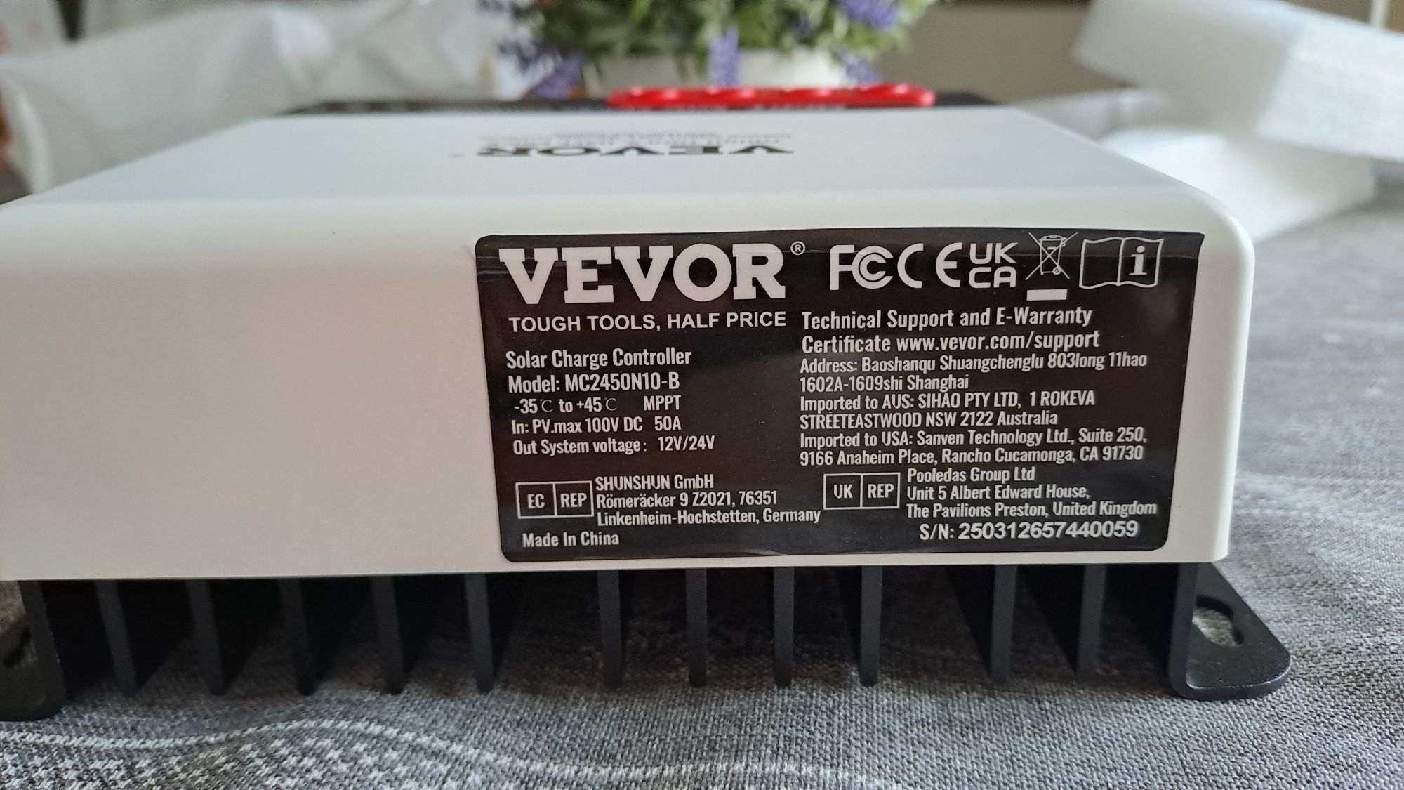 Regulator Ładowania Słonecznego ABS + PC 50A 100V  marki VEVOR