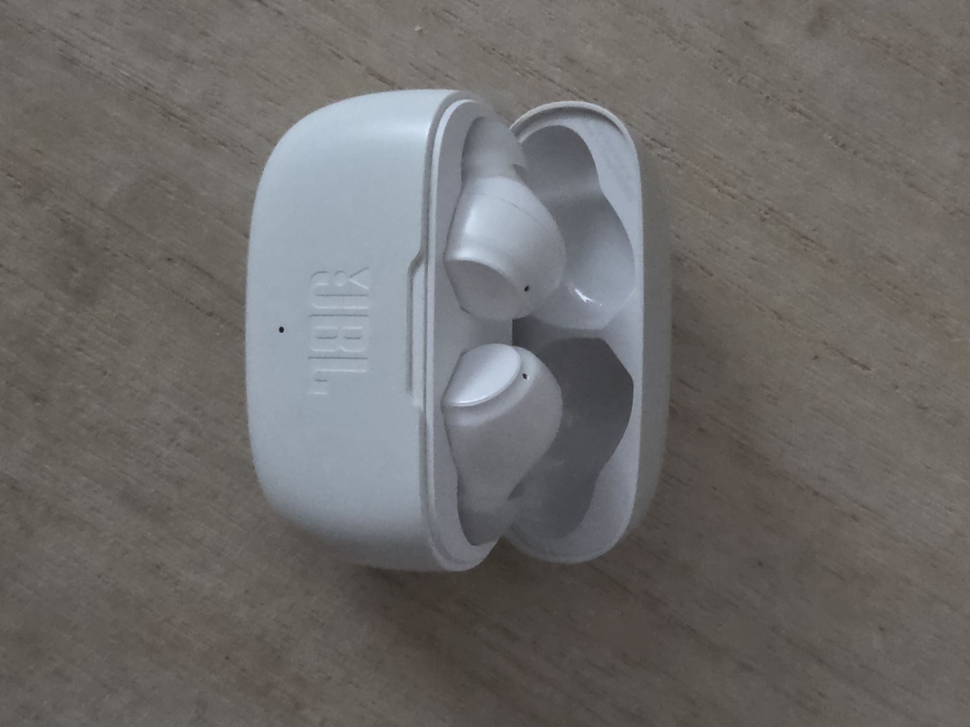 Słuchawki bezprzewodowe JBL WAVE 200TWS