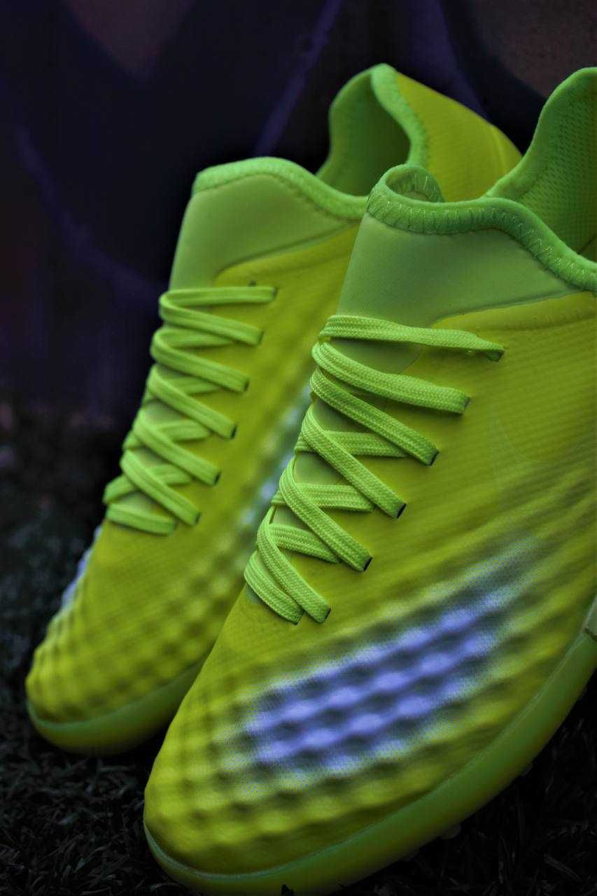 НЕЙМОВІРНІ сороконіжки! Сороконіжки Найк Магіста / Бампи Nike Magista