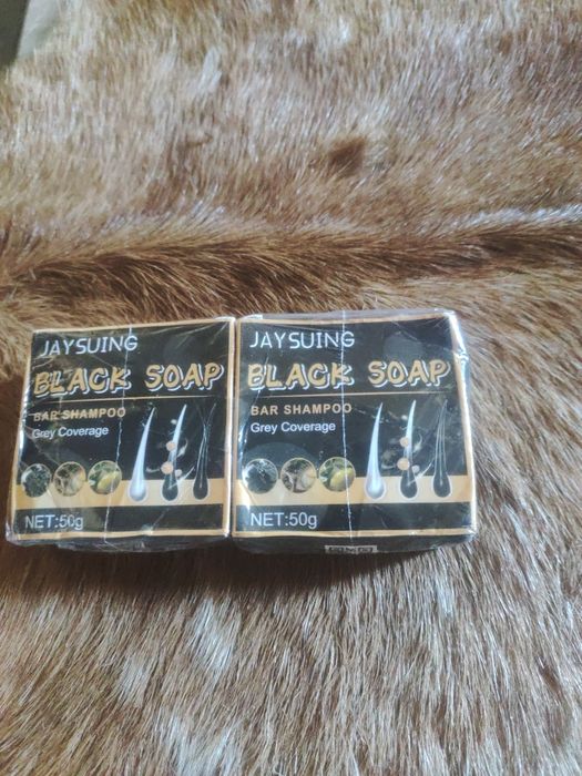 Jaysuing Black Soap Bar Shampoo – 2x50 g (cobertura grisalhos)

Descri