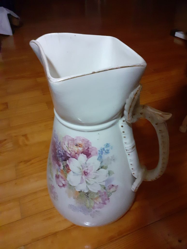 Prato cerâmica sacavem antigo em bom estado.