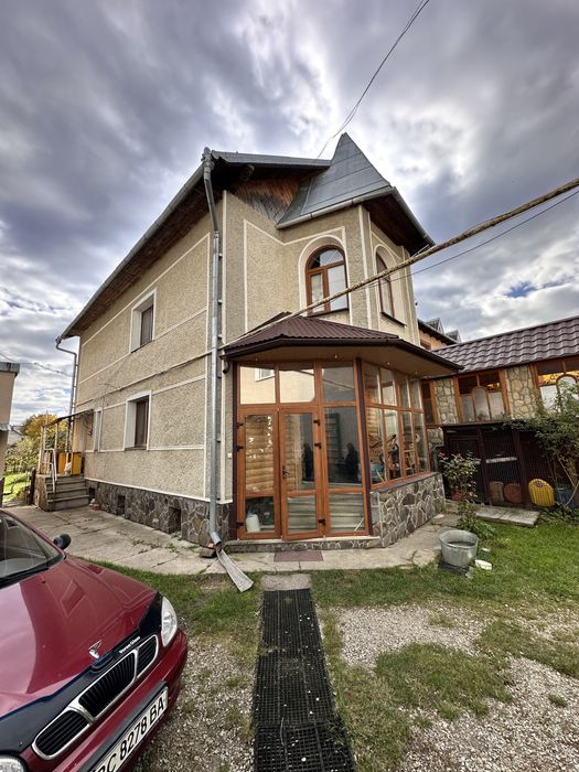 Продається будинок  у Надвірній