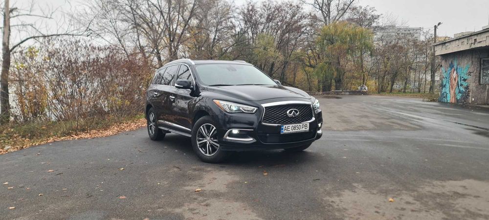 Продам Infiniti QX60 2018