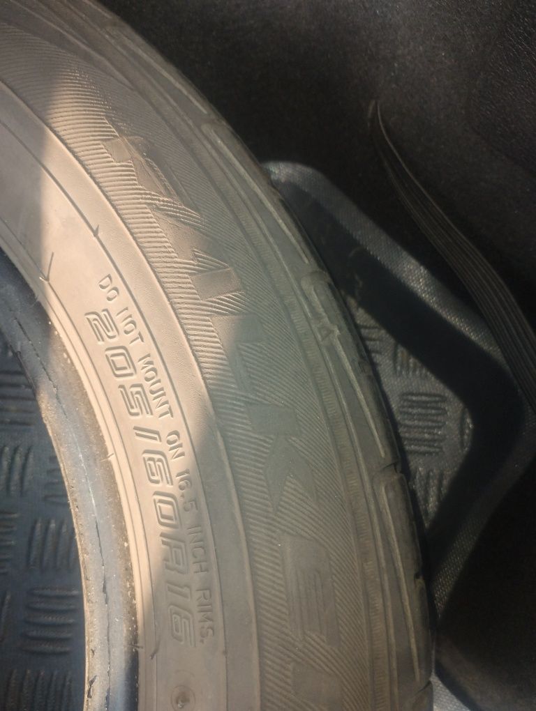 2 szt opon 205/55r16 całoroczne 18 r,6mm,2 szt 205/60r16