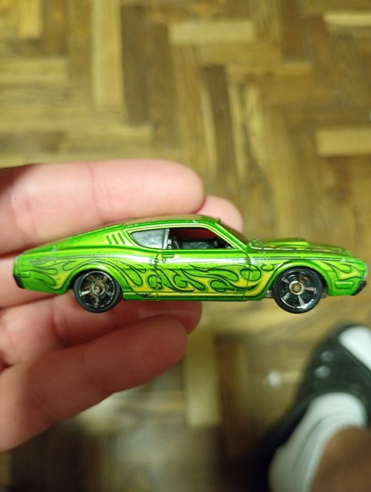 Hot Wheels машинкі ,все оригінал