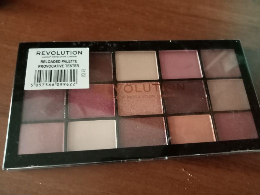 Nowe cienie do oczu