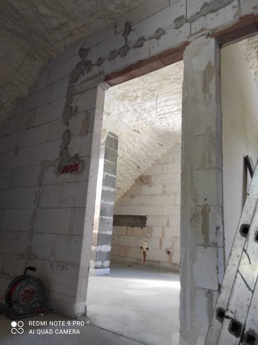 Piana Pur Ocieplenia poddaszy pianą poliuretanową Izolacje natryskowe.