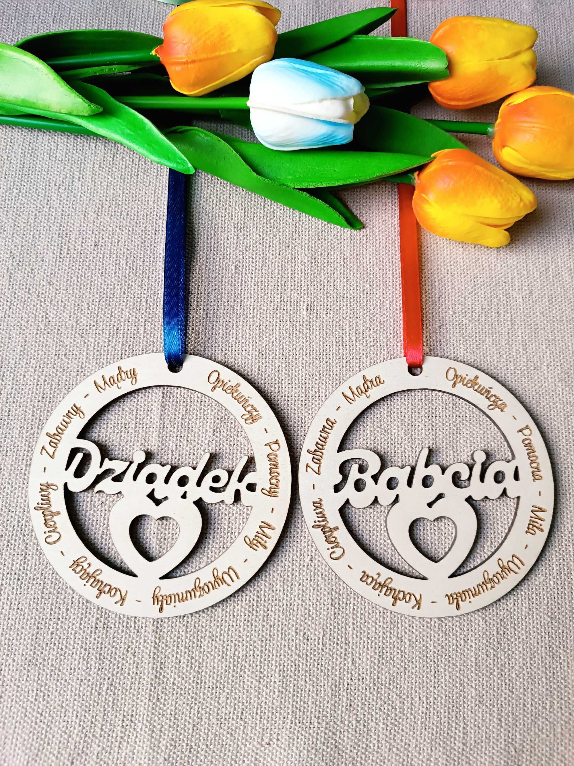 DZIEŃ BABCI DZIEŃ DZIADKA medal dla Babci /Dziadka cechy charakteru