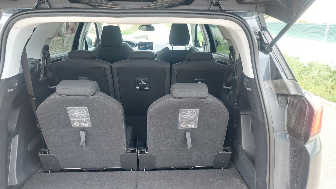 Peugeot 5008 1.6hdi cx aut 7Lug 2017