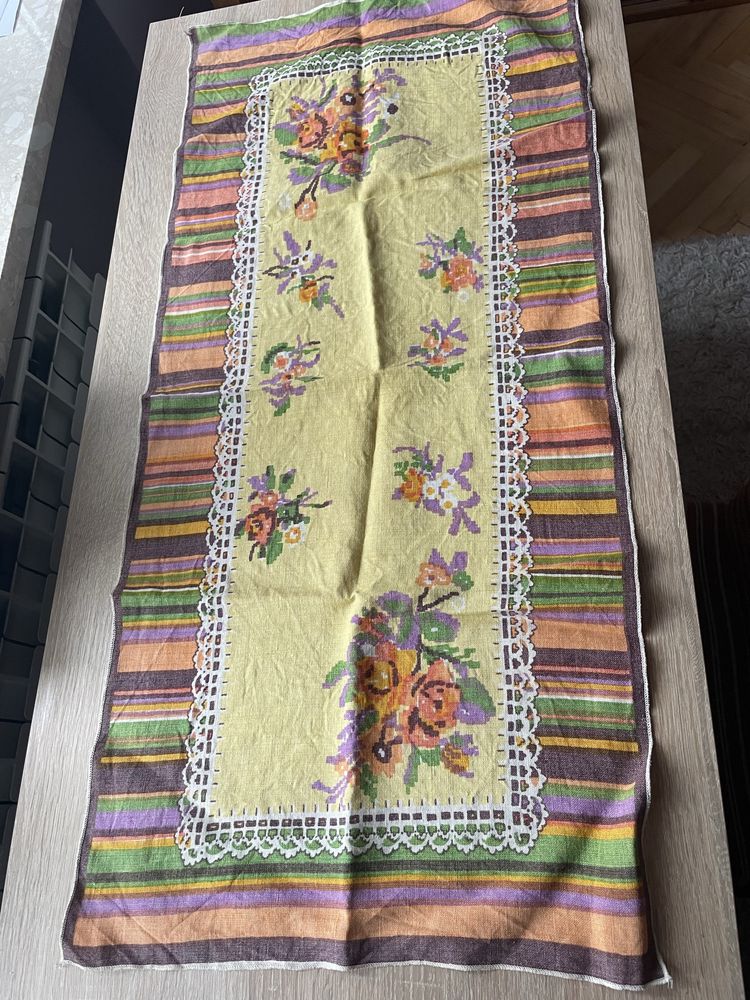 Len lniany obrus bieżnik rękodzieło z 70 tych lat wzór wzory kwiaty
