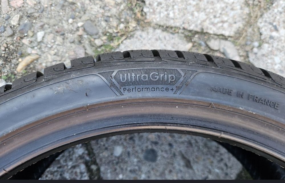 Opony zimowe Goodyear 225/40/18 jak NOWE !!! 4szt