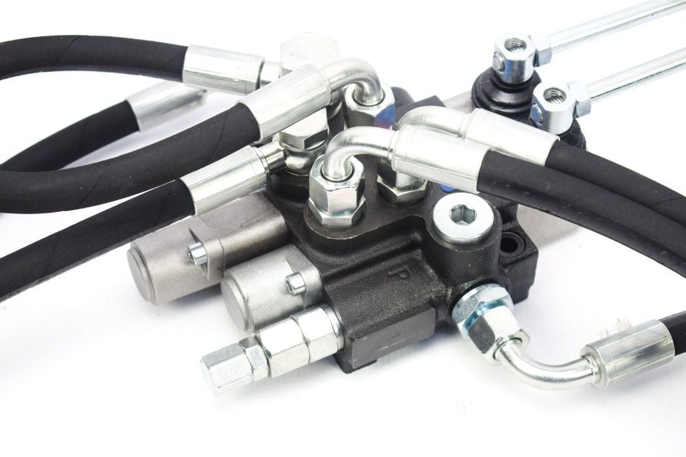 Rozdzielacz hydrauliczny zewnętrzny Ursus C330 2 sekcyjny, NOWY TYP