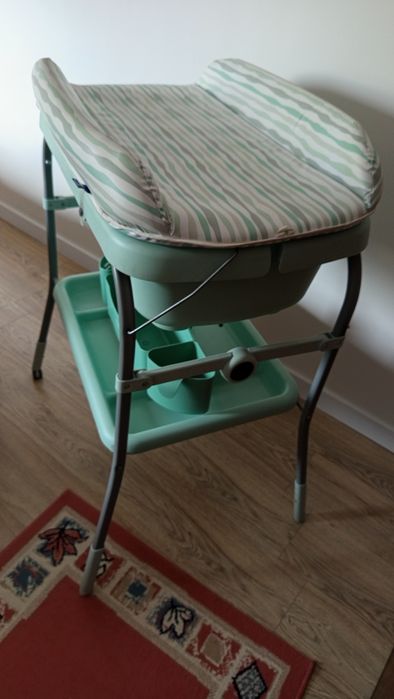 Przewijak z wanienka chicco