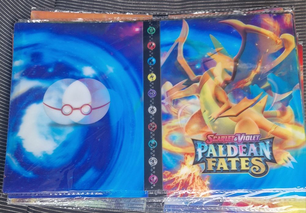 Album z kartami pokemon