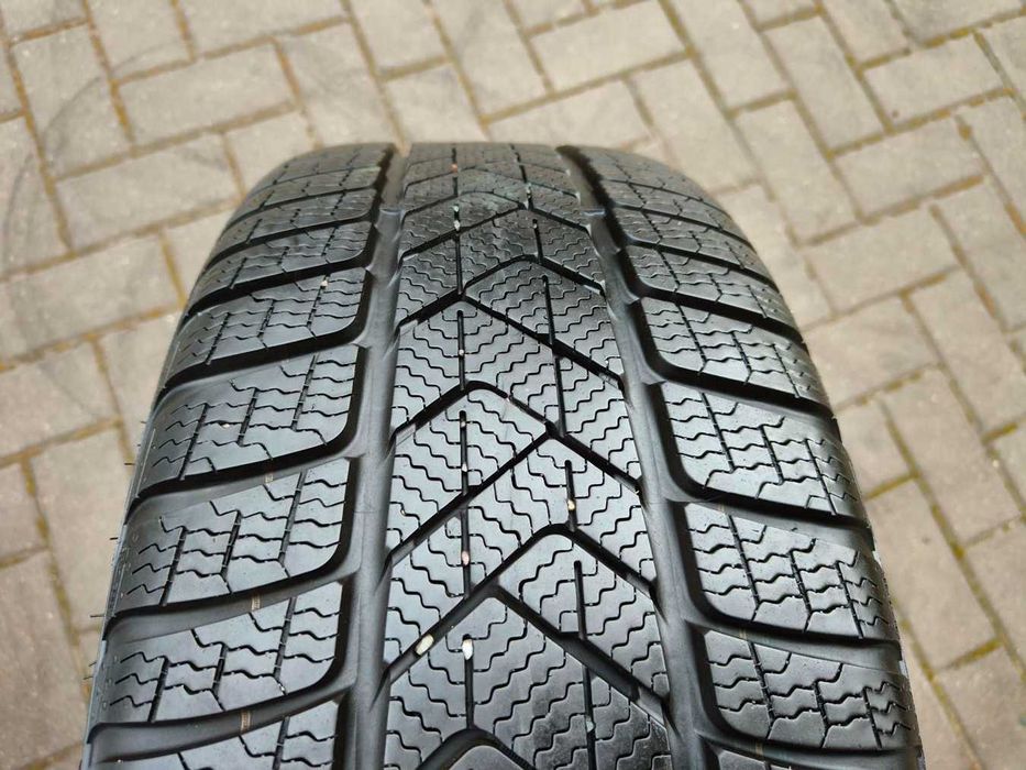 5x112 Koła R18 AUDI A3 8Y 8V S3 Golf ET46 8j 225/40 Zimowe 7.5mm 2022r