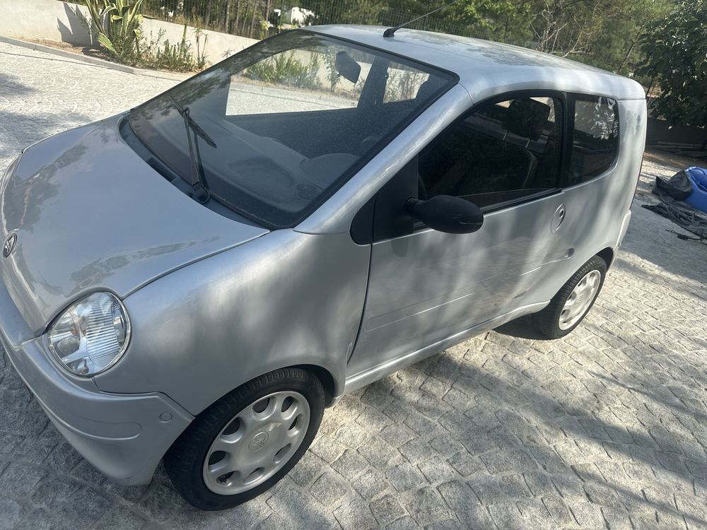 Vende se “ papa reformas “
