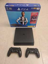 PS4 PlayStation 4 Slim 1TB + 2 comandos + FIFA 22 na caixa