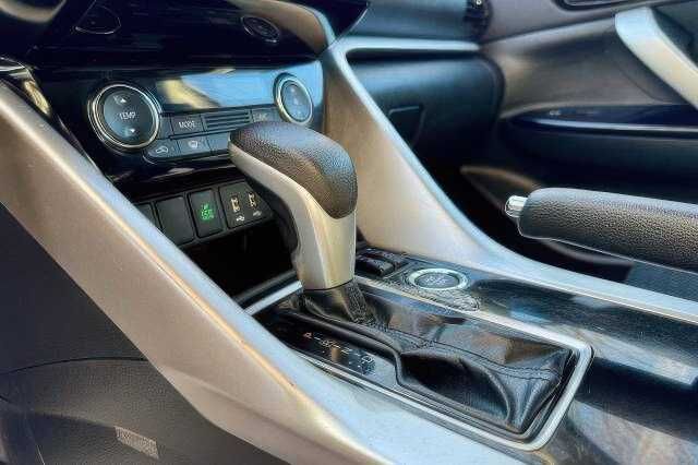 2023 Mitsubishi Eclipse Cross LE