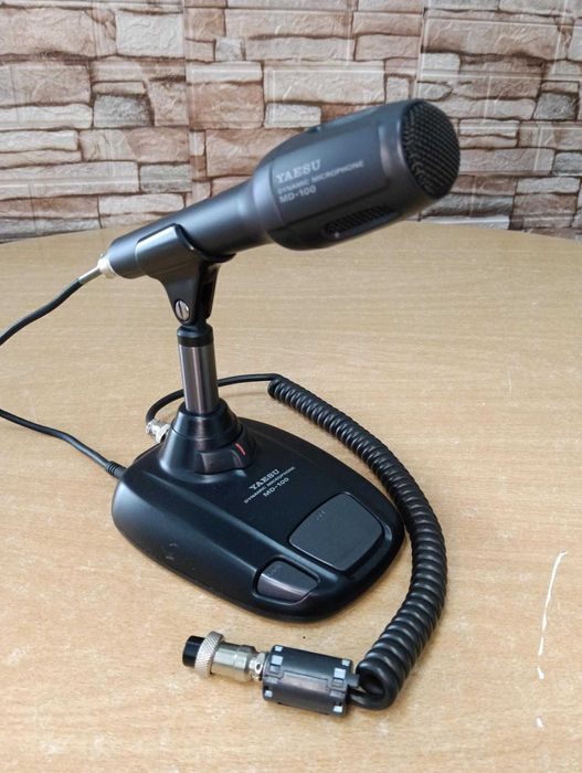 Microfone de Mesa Yaesu MD-100
