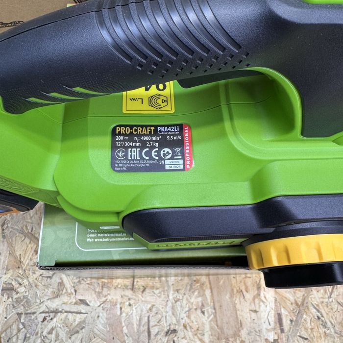 Акумуляторна ланцюгова пила Procraft PKA42Li (20В, 4А·г, 1 АКБ ЗП