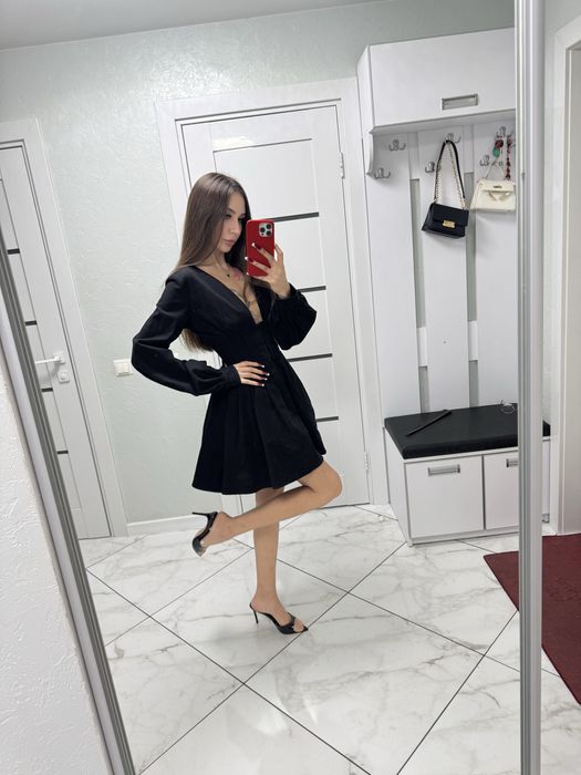 Сукня з пишною спідницею