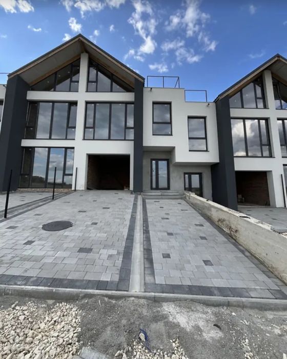 Продаж 3 пов. будинок-таунхаус, 2.3 сотки, 133 кв.м, Байківці