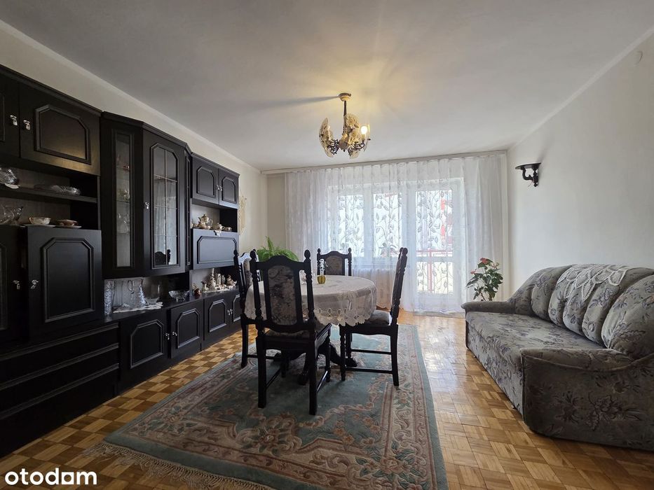 Przestronne 4-pokojowe mieszkanie z balkonem