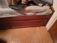 Cama de madeira maciça