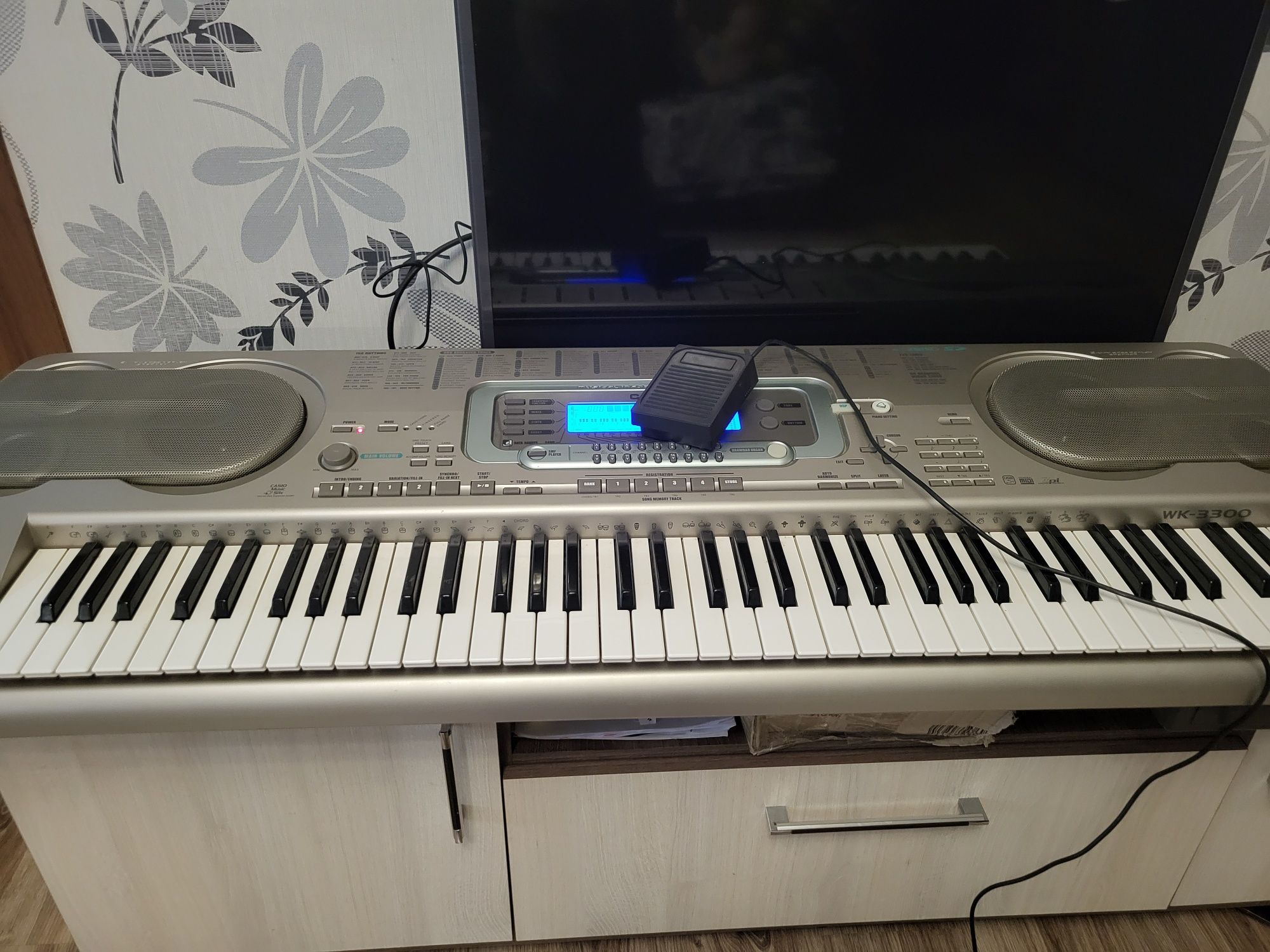 Синтезатор Casio wk-3300