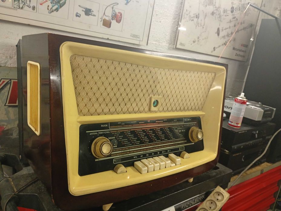 Piękne radio lampowe Tatry