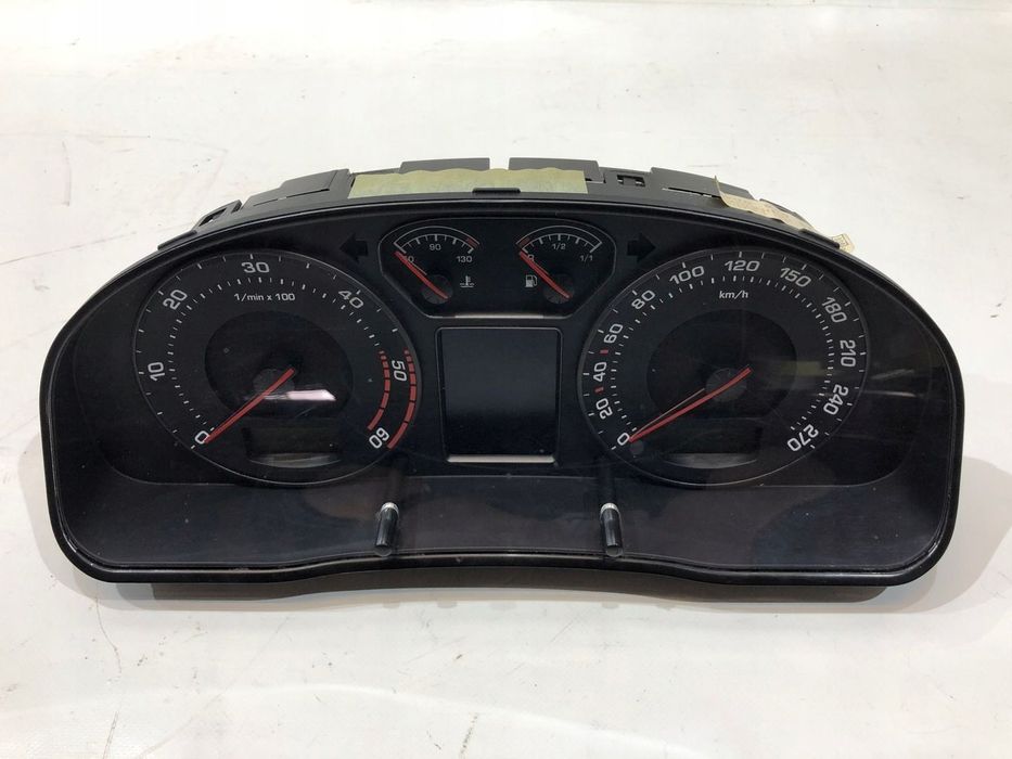 SKODA SUPERB I LICZNIK ZEGARY 2.5TDI 3U0920841D