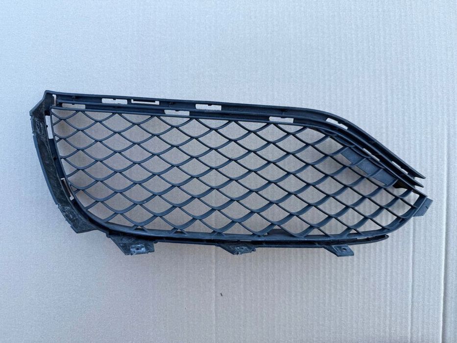 LEWA KRATKA ZDERZAKA PRZEDNIEGO MERCEDES CLS W218 63 AMG LIFT ORYGINAŁ