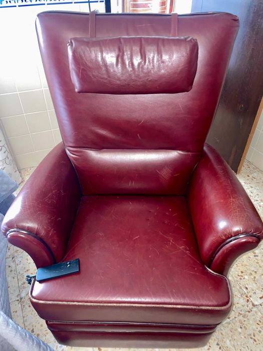 Poltrona de pele eletrica
