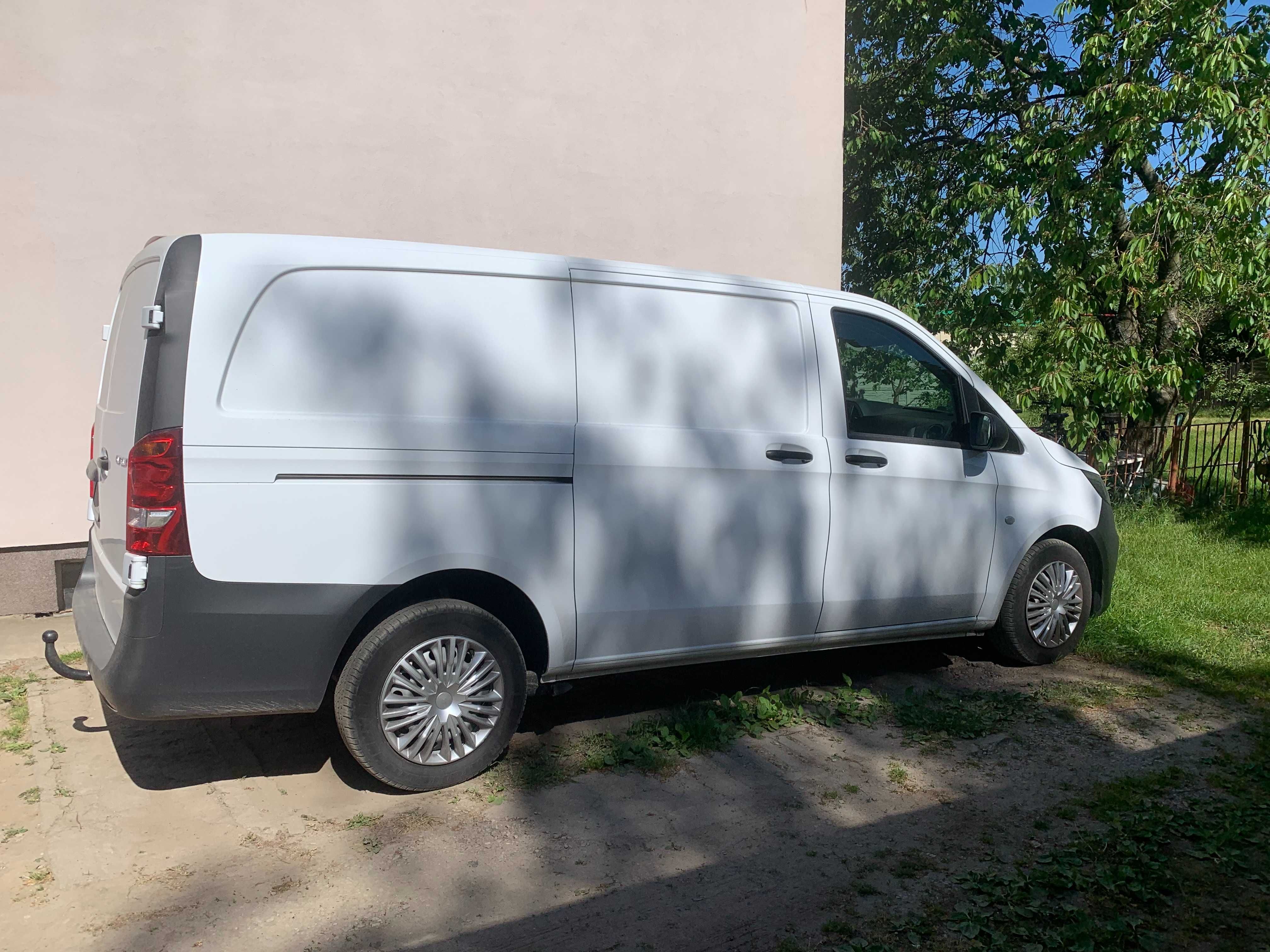 Usługi transportowe BUS MERCEDES-BENZ VITO 110 CDI