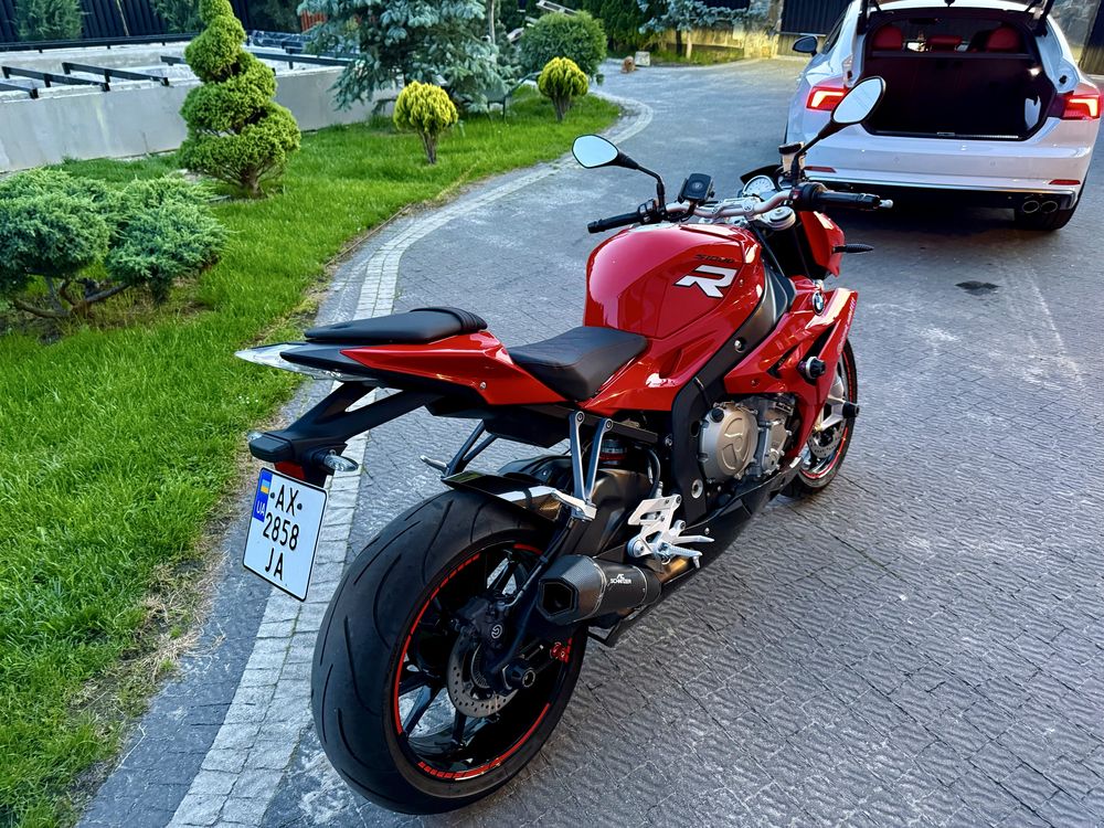 Продам BMW S1000R