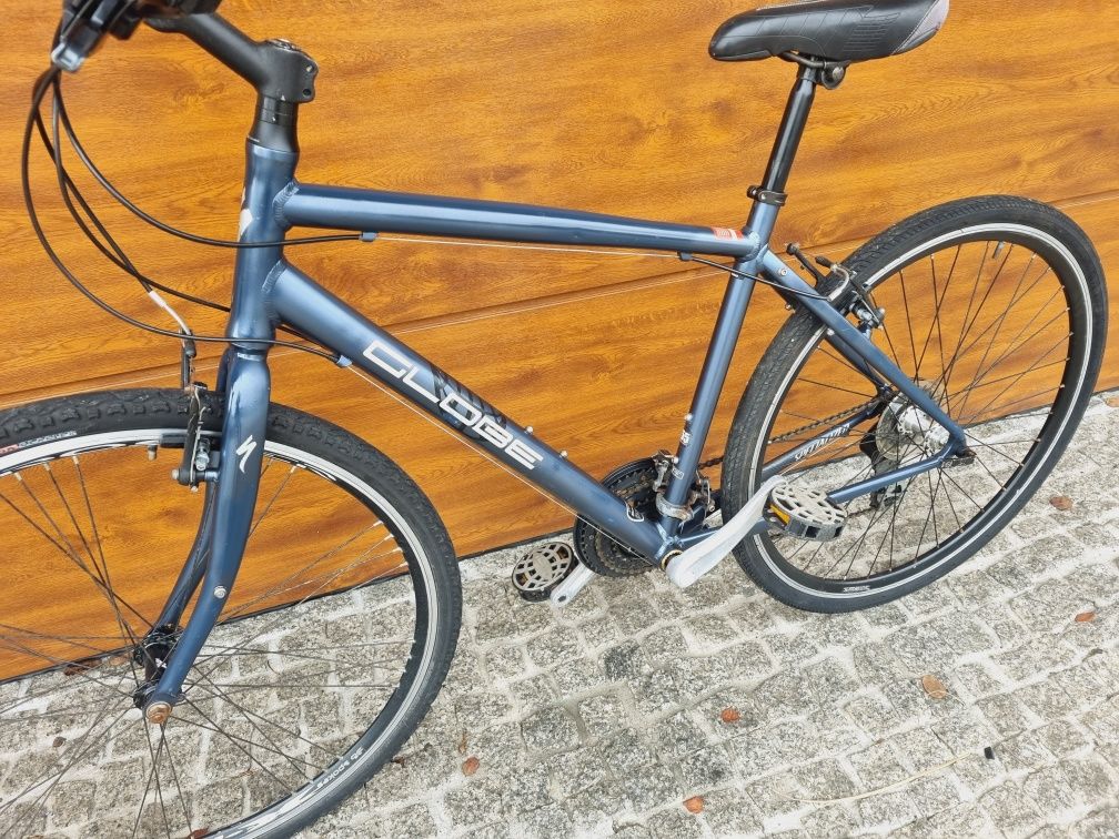 Fitnessowy Specialized Globe, Acera, koła
