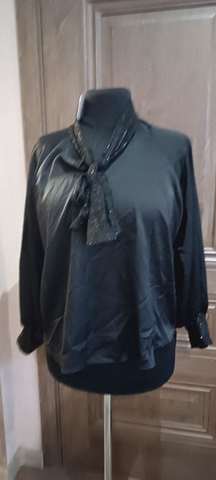 Блуза, нова, святкова, вільного крою, чорного кольору, Італія