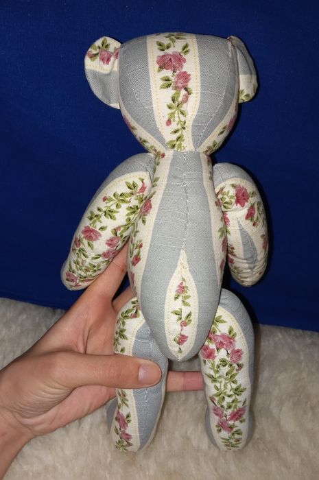 Інтер'єрна м'яка іграшка ведмедик з квітковим мотивом