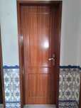 Porta interior em madeira
